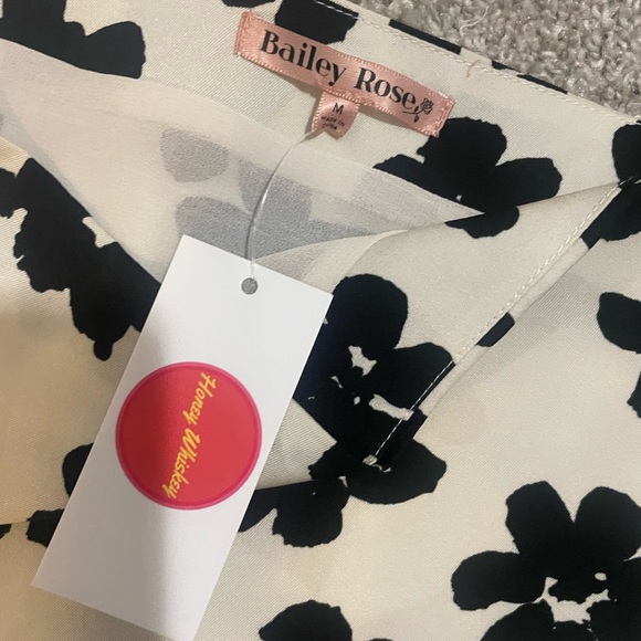 90’s black and white flower mini skirt and top NWT - Picture 3 of 5